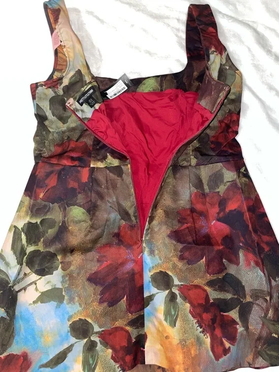 PrettyLittleThing Multicolor Floral Print Dress Structured Romantic Red Roses - Picture 6 of 6